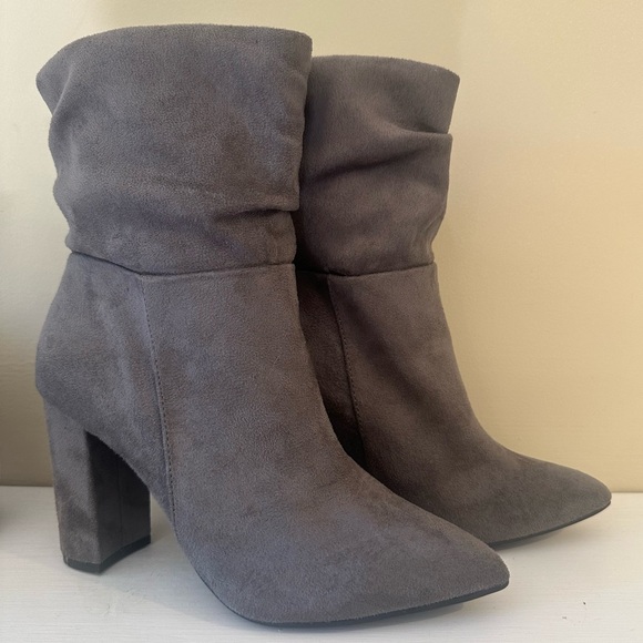 Zigi Sogo Saray Bootie - Size 6 - Picture 5 of 9